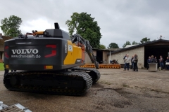 Betriebshof-Volvobagger1b